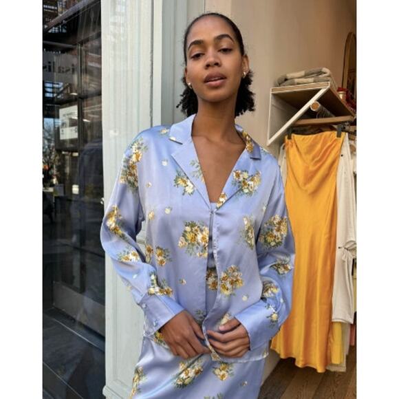 Isalis NWT Powder Blue Kiran Floral Collared Long Sleeve Shirt Size M - Picture 1 of 7
